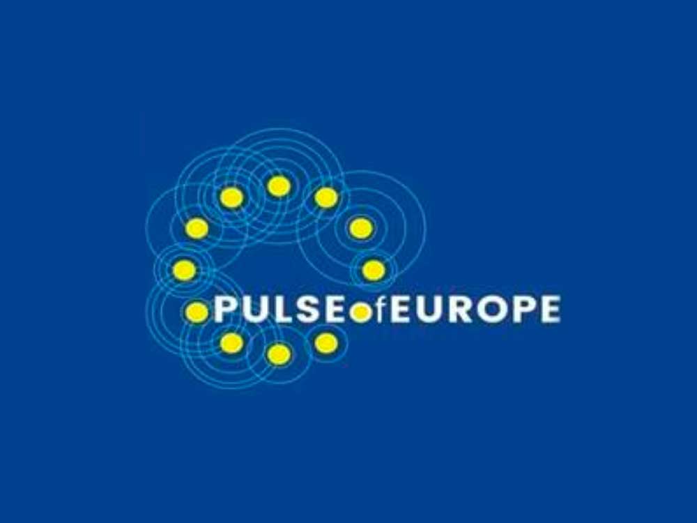 Pulse of Europe Kundgebung, »Frieden für die Ukraine! Frieden in Europa! Jetzt!«, Sonntag, 13. März 2022, 14 Uhr, Theodor Heuss Platz, Gütersloh