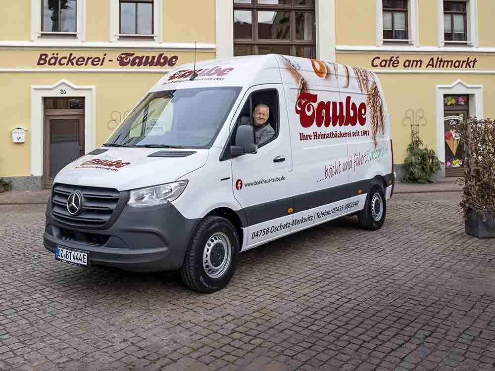 Mercedes Benz backt große Brötchen: Siebenmillionster gewerblicher Van geht an Bäcker in Sachsen