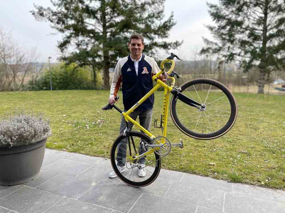 Jan Ullrichs Tour de France Rad erzielt 40.000 Euro für die Ukraine, sensationeller Rekorderlös bei United Charity Auktion