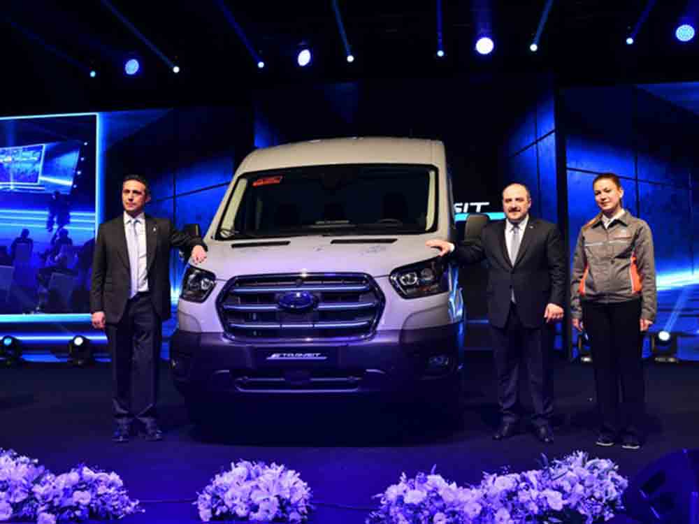 Ford startet Produktion des vollelektrischen E Transit, Auslieferung an europäische Kunden hat begonnen