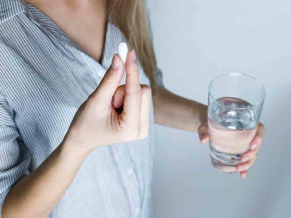 Was Sie über Ibuprofen wissen sollten, wie es wirkt, was Sie beachten müssen, was Wodka damit zu tun hat, Audio