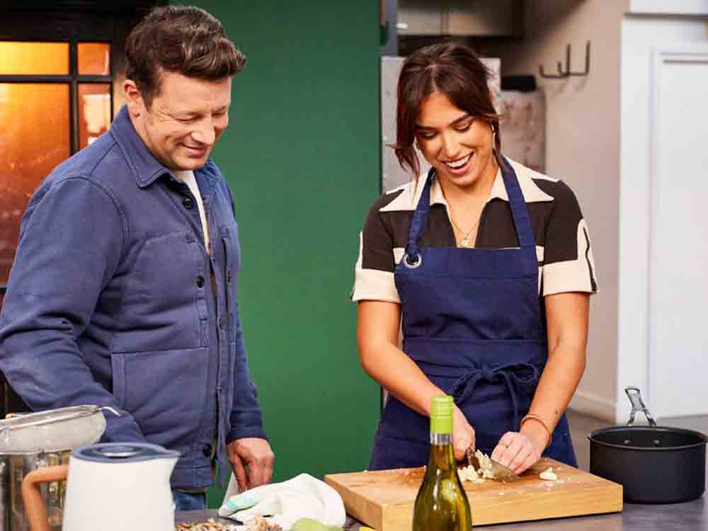 Neue RTL Living Show »Jamie Oliver: die große Kochbuch Challenge«