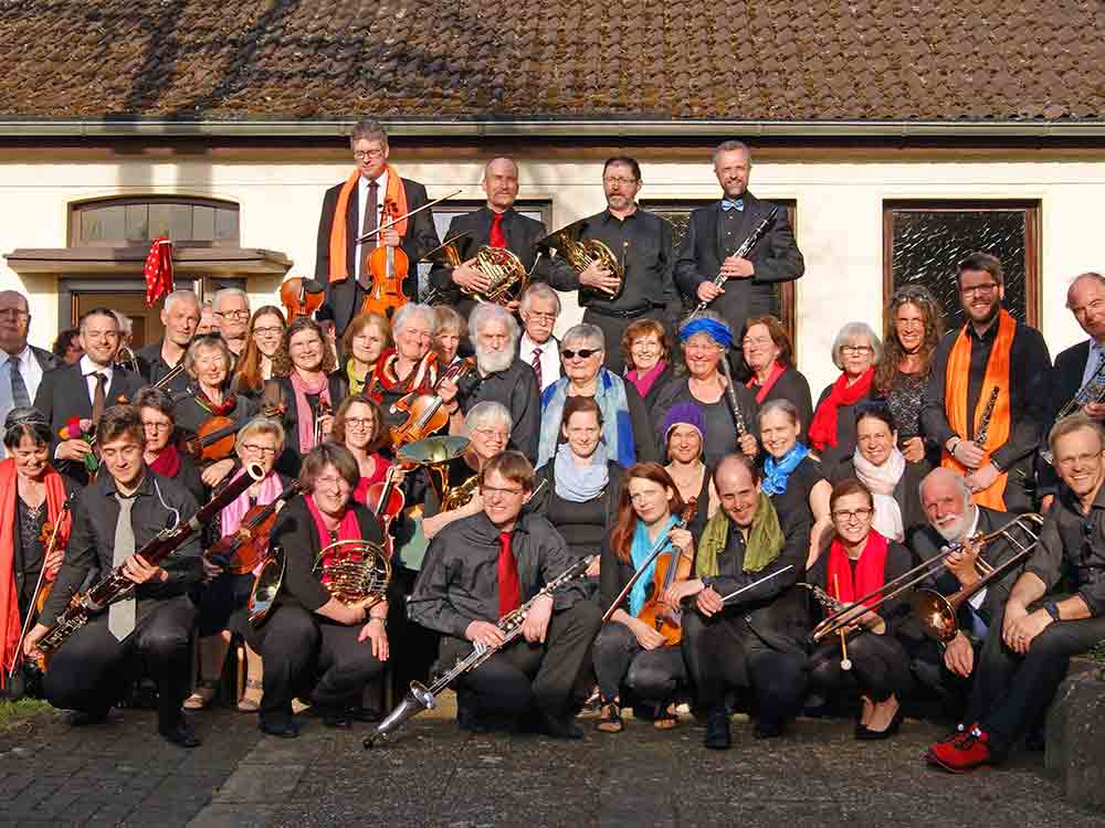 »Frühlingskonzert mit Wiener Klassik« – die Orchestergesellschaft Detmold präsentiert einen bunten Strauß bekannter Melodien
