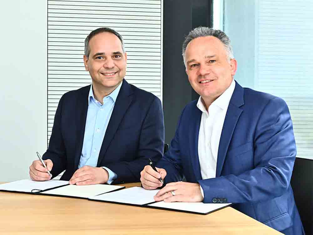 Zusammenarbeit bei Batterietechnologie, Daimler Truck beteiligt sich an deutschem Hightech Maschinenbauer Manz, beide Unternehmen vereinbaren strategische Partnerschaft