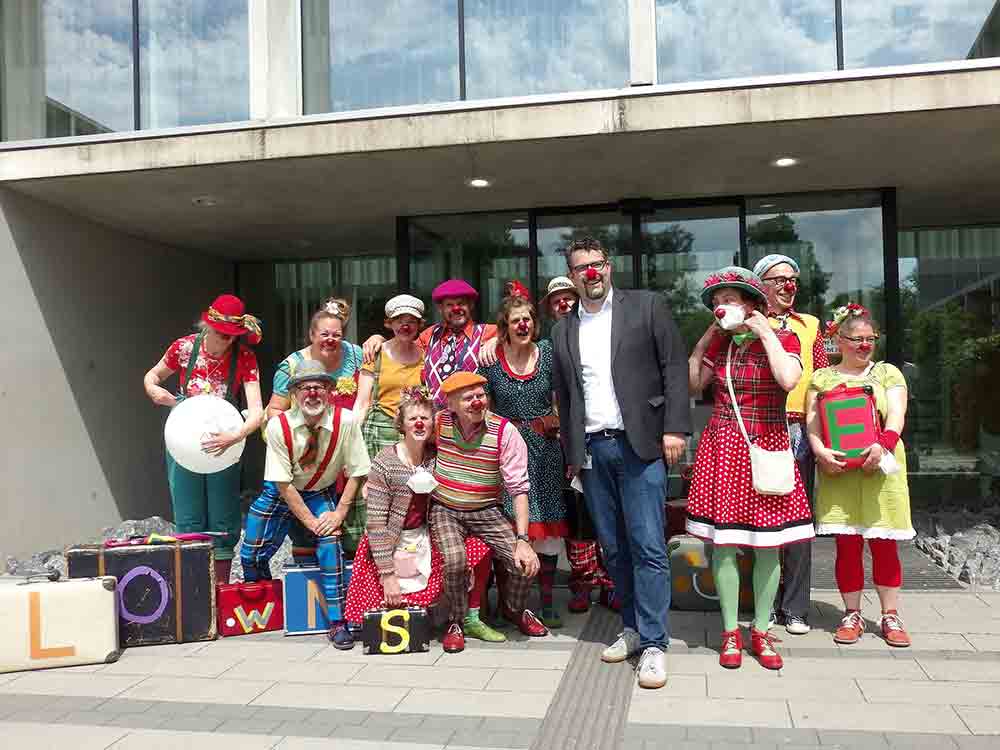 LWL, Klinik Clowns feiern Geburtstag, LWL Klinik Dortmund, seit 20 Jahren helfen Clownsbesuche den Patienten