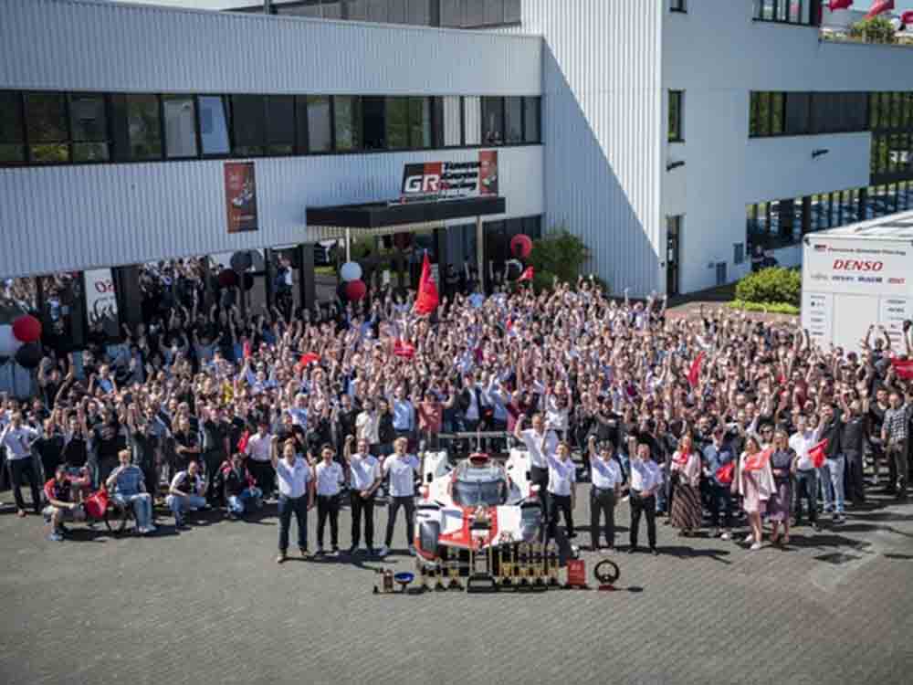 Toyota Seriensieger zurück in der Kölner Heimat, großer Empfang nach erneutem Erfolg beim 24 Stunden Rennen