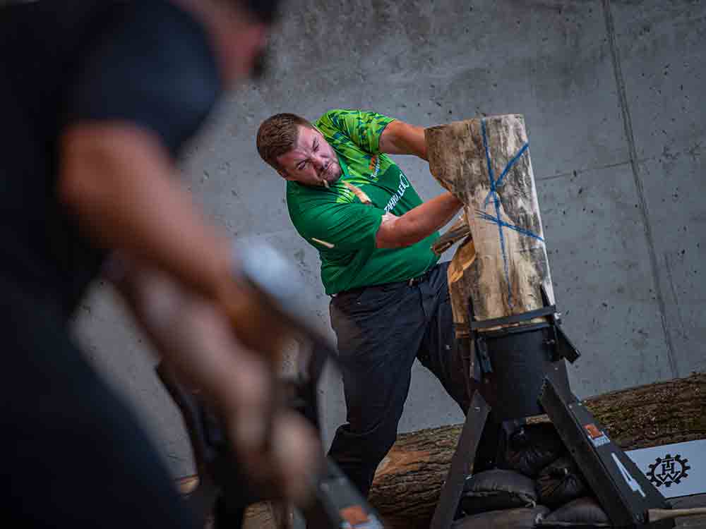 Stihl Timbersports Ford Ranger Cup 2022, Extremsportler bringen Fans in Oelde zum Kochen