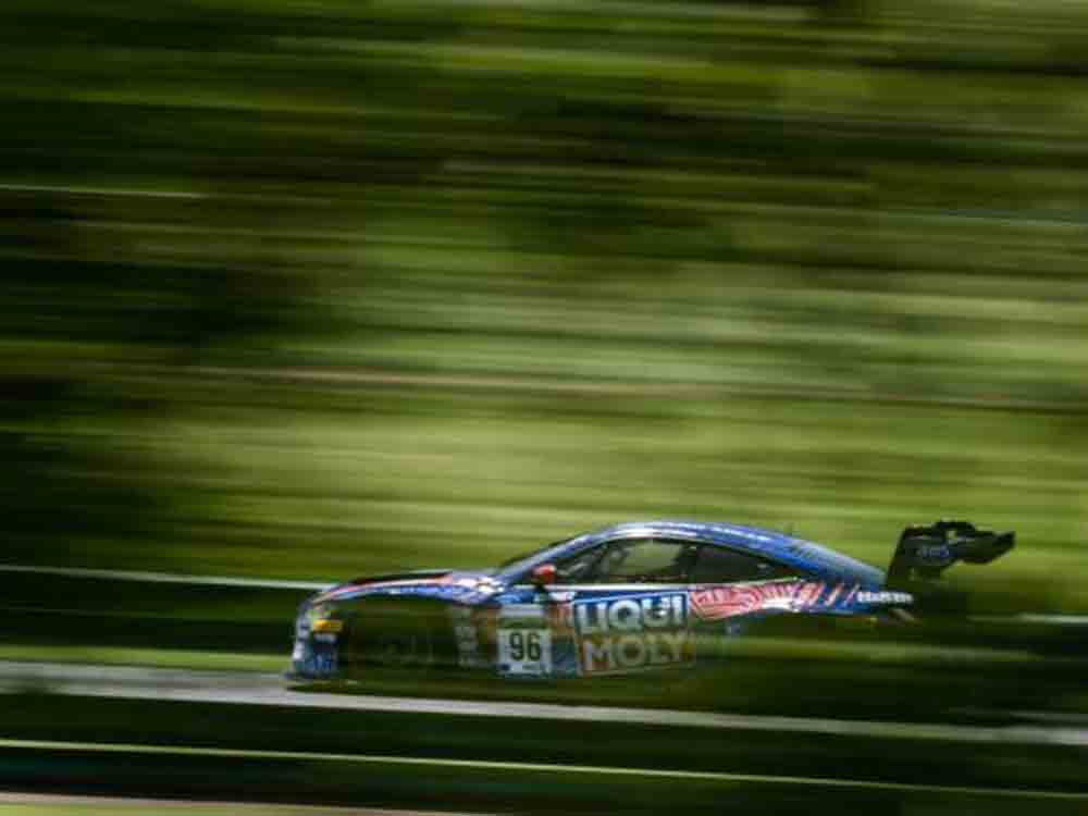 DTM Trophy, Colin Caresani, BMW, feiert in Imola 2 Siege