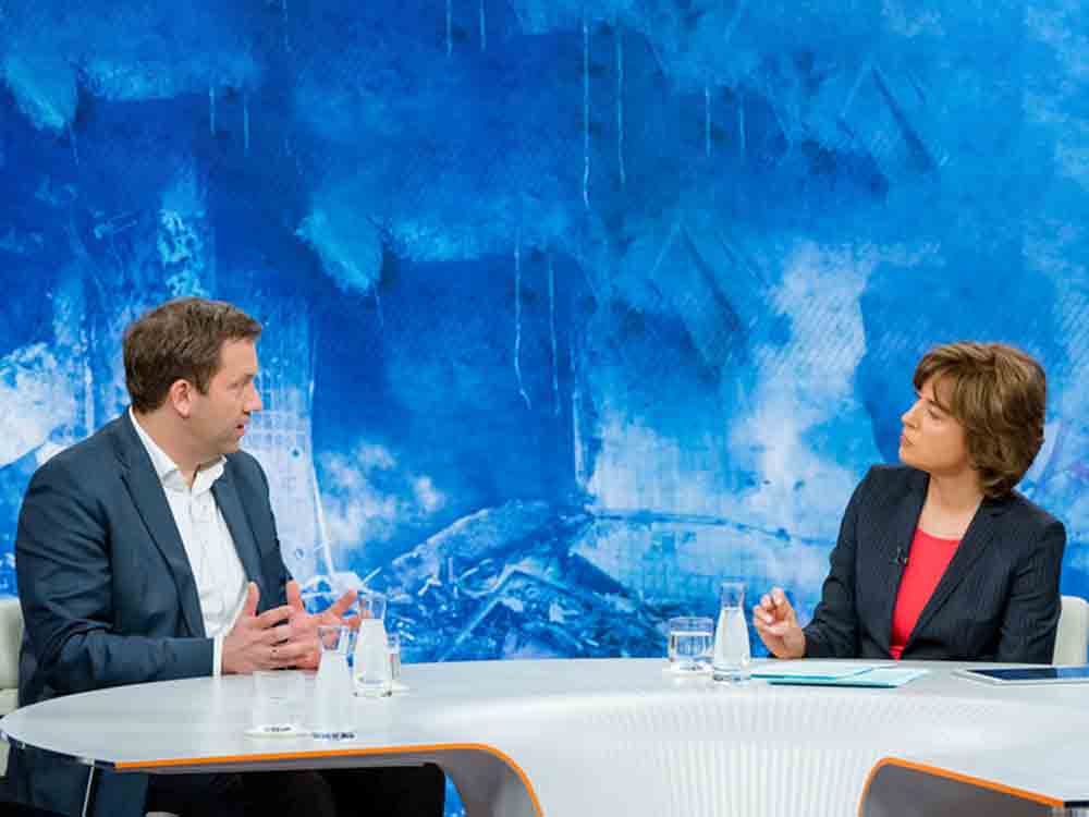 Maybrit Illner im ZDF über Krieg mit Waffen und Energie