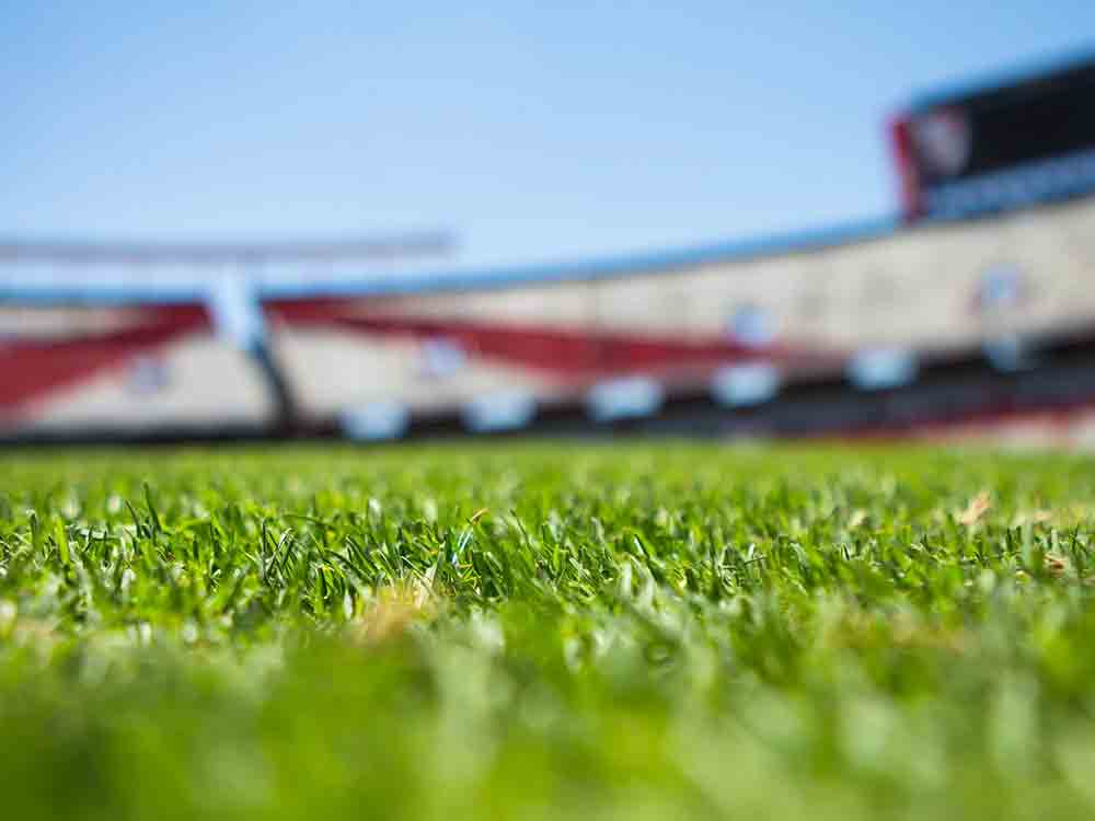 Gütersloh, Fußball, internationales Testspiel beim FC Gütersloh, der DSC Arminia Bielefeld fordert PSV Eindhoven heraus