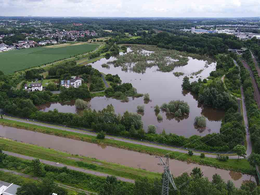 Emscher Lippe Region, Hochwasser Katastrophe im Juli 2021, Glück und Geschick an der Emscher