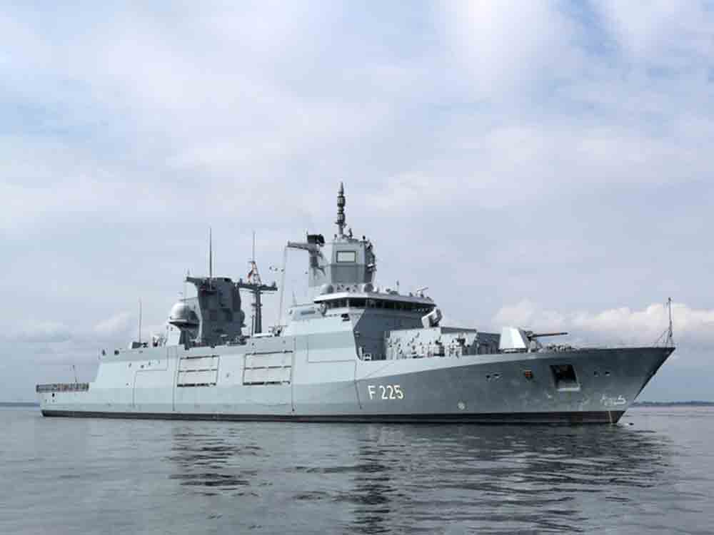 Verstärkung für die Flotte, Fregatte »Rheinland Pfalz« wird in Dienst gestellt