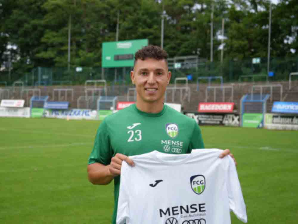 Gütersloh, Fußball, 2. Neuzugang vom Chemnitzer FC, Nils Köhler unterschreibt beim FC Gütersloh