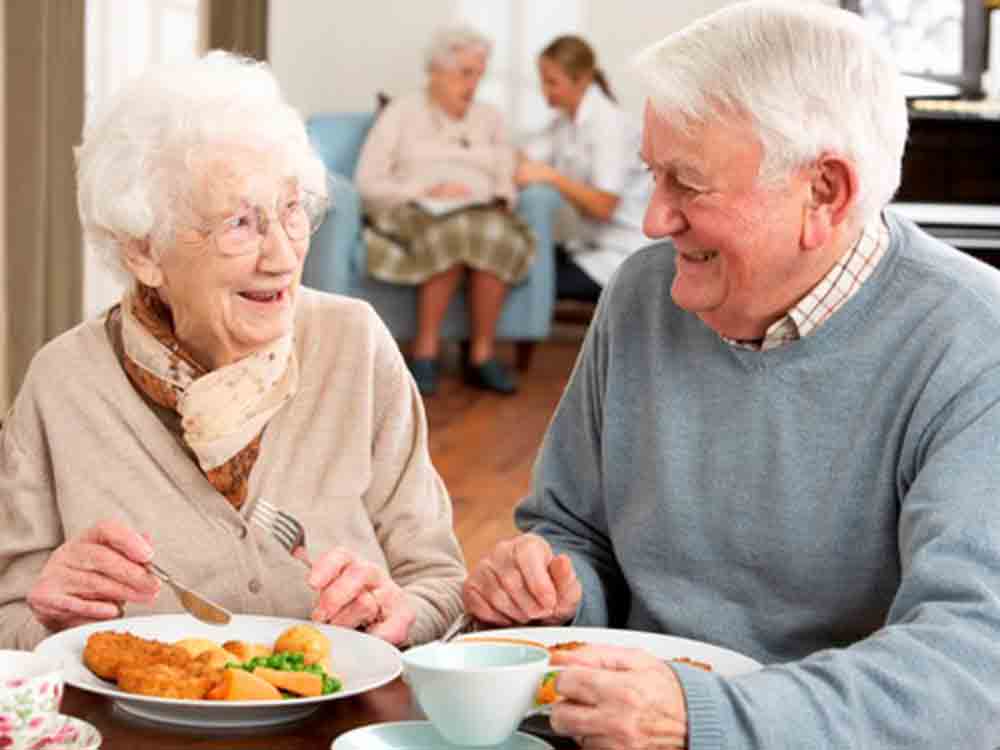 Verbraucherzentrale NRW, Ernährung im Alter, alles anders? NRW Fachtag unterstützt Verbesserung der Seniorenernährung