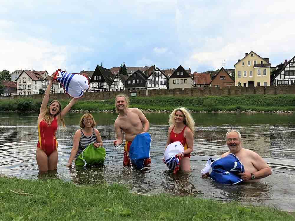Die DLRG ruft am 20. August um 16 Uhr zum Stromschwimmen durch den Weserfluss in Minden auf