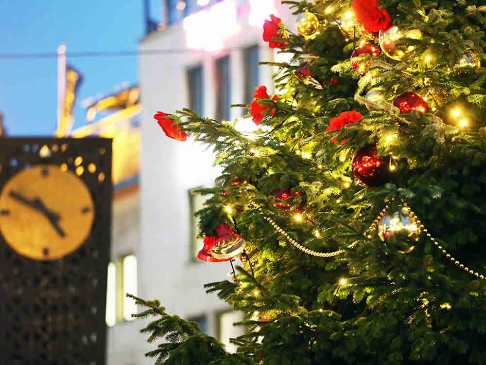 Bielefeld, Weihnachtsmarkt soll mit Pyramide locken, 21. November bis 30. Dezember 2022