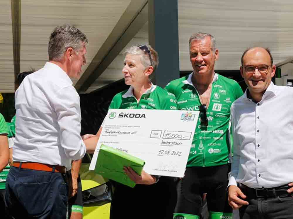 Škoda Auto Deutschland spendet 15.000 Euro an den Charity Rad Event Tour der Hoffnung