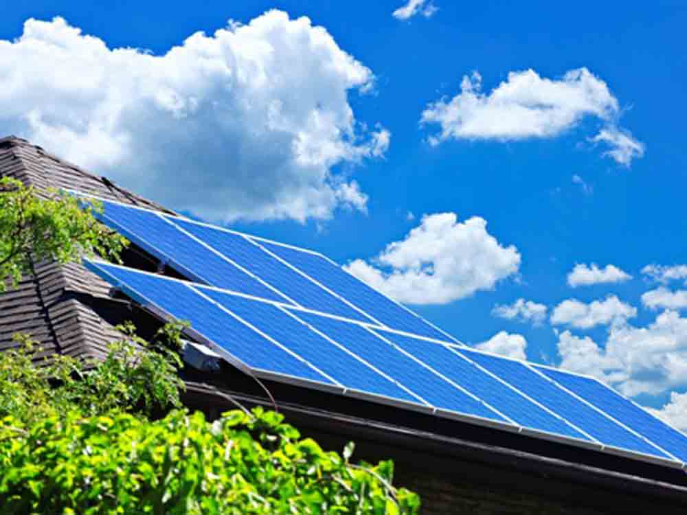Verbraucherzentrale NRW, sonniges Signal für private Photovoltaik Anlagen