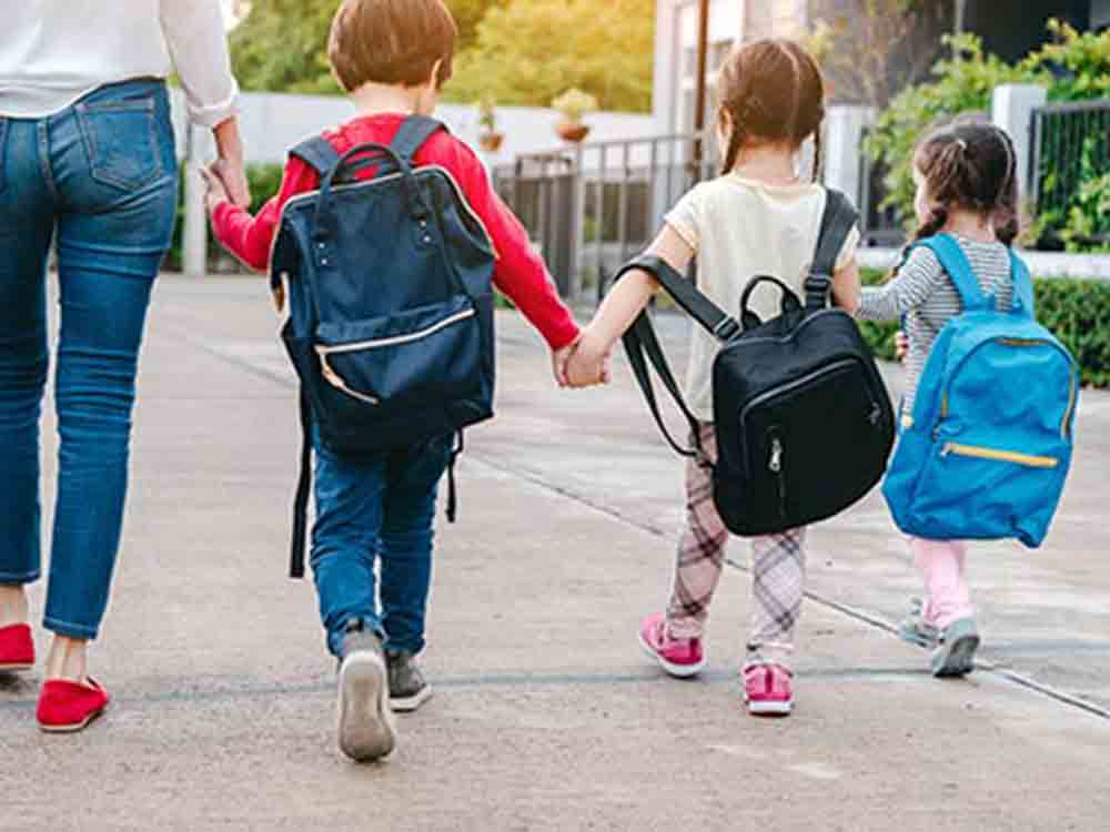 AVD gibt Tipps zum Schulanfang, Erstklässler sollten den Schulweg vorab üben