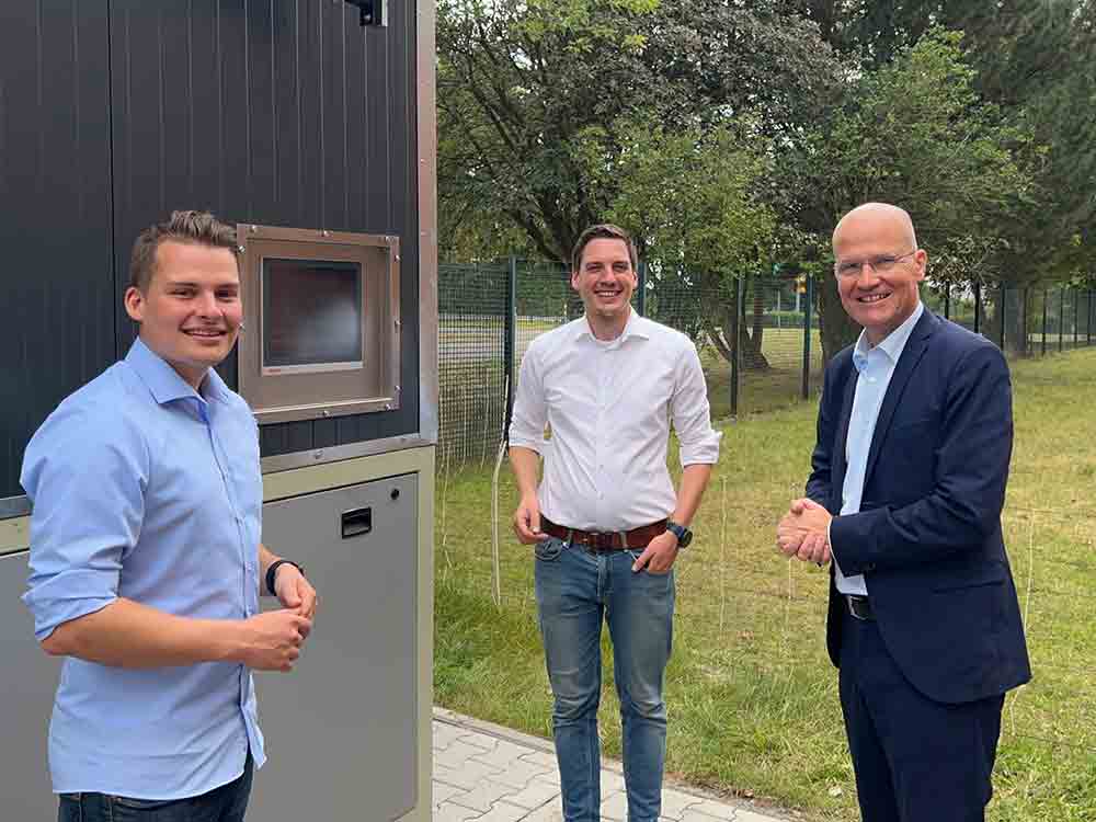 Rietberg, Ralph Brinkhaus besucht das Rietberger Jungunternehmen Katma Clean Control