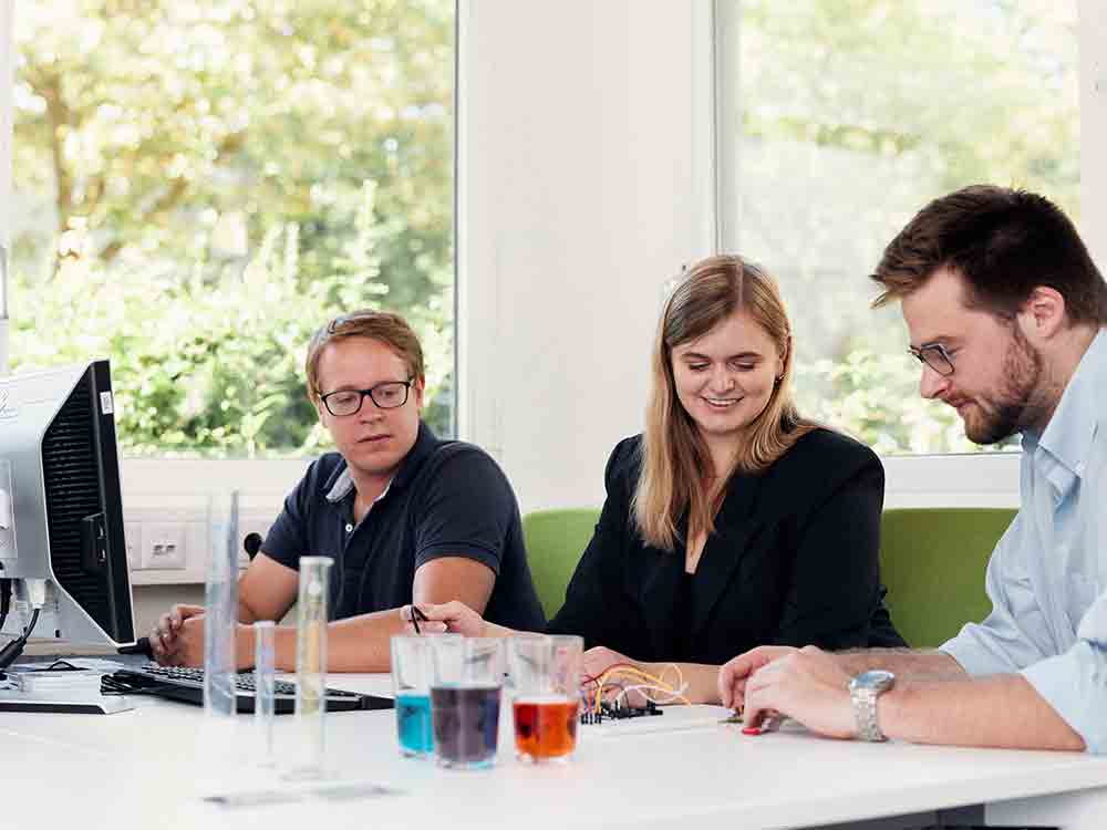 FH Bielefeld, effiziente Methode gegen lebensbedrohliche Nebenwirkung, FH Studenten entwickeln mit ihrem Startup Renephro eine individualisierte Dialyse