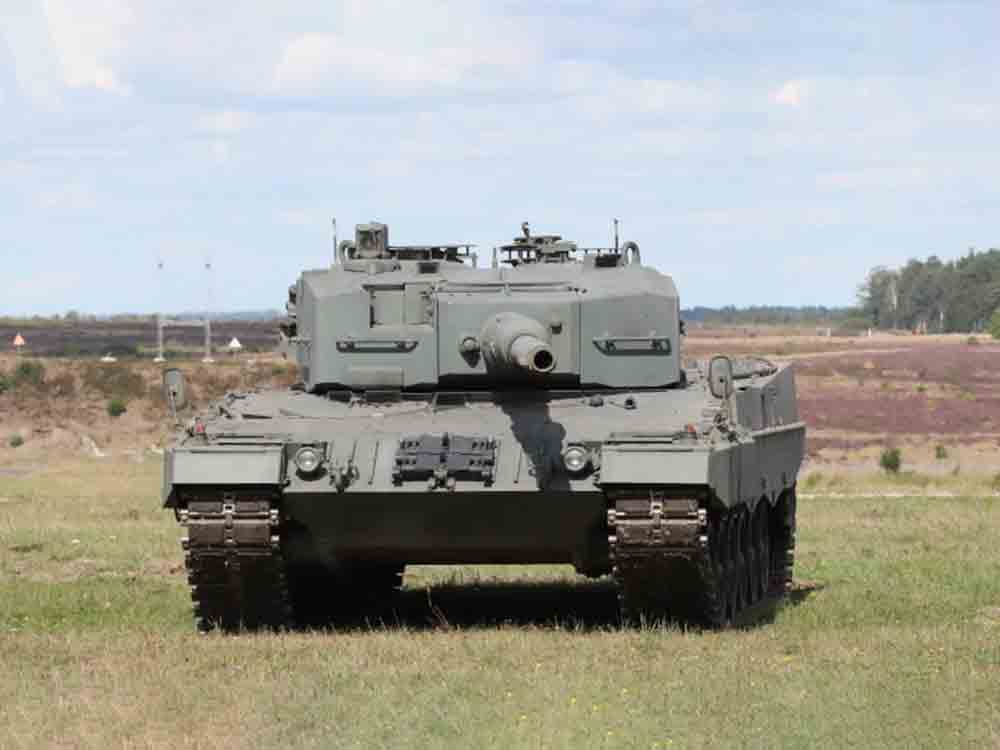 Ringtausch, Rheinmetall liefert Kampfpanzer Leopard 2 und Bergepanzer Büffel an Tschechien