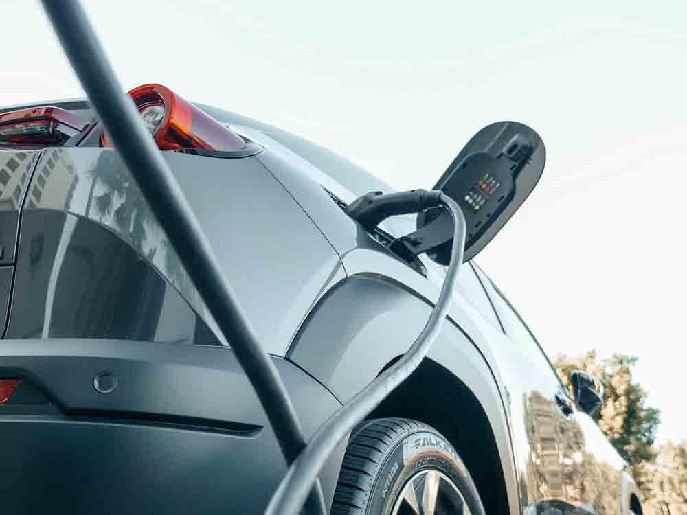 Verti Versicherung, Elektroauto in Zeiten erhöhter Strompreise, wie Verbraucher weiterhin sparen können