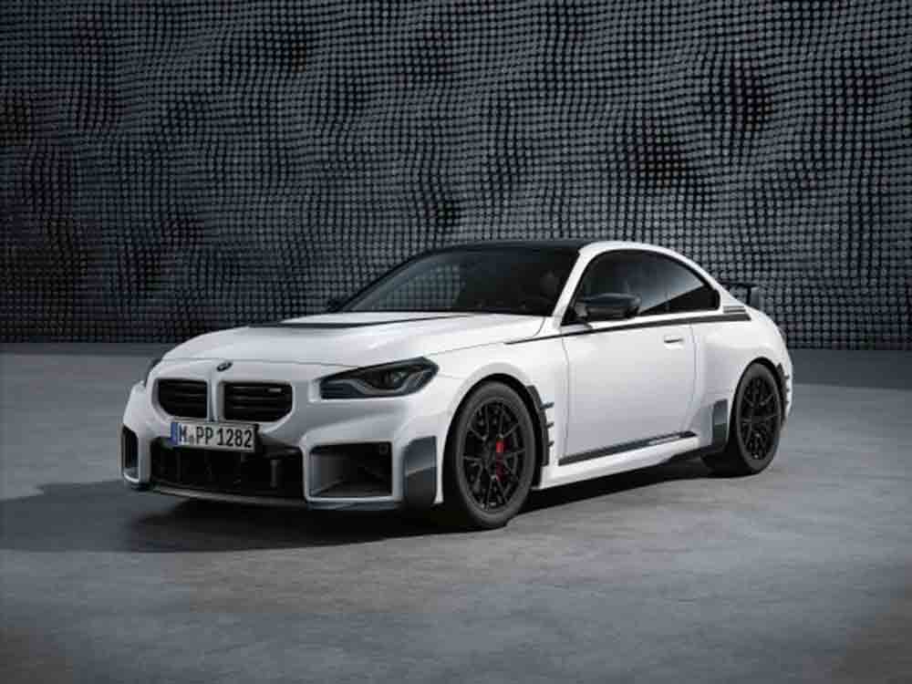 Pure Fahrfreude, intensive Rennsport Leidenschaft, die BMW M Performance Parts für den neuen BMW M2