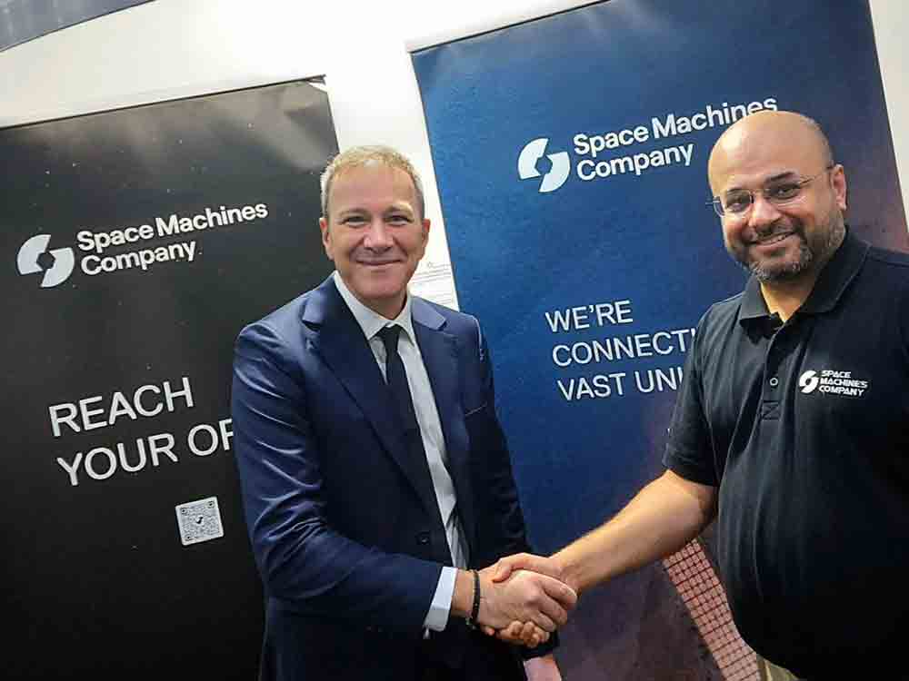 Arianespace and Space Machines Company sign a MOU to study options to combine their respective launch and “last-mile” services
