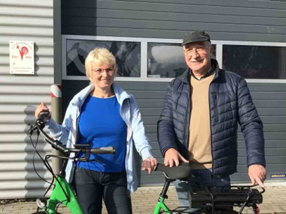 Klimafreundlich auf 2 Rädern, Hansewerk Tochter SH Netz stattet Gemeinde Humptrup mit Elektrofahrrad aus
