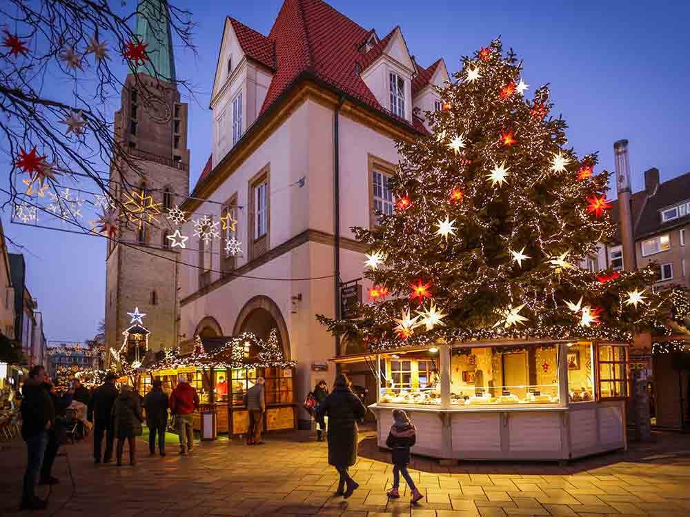 Bielefeld, Weihnachtsstimmung in der Bielefelder Innenstadt, Eröffnung des Weihnachtsmarkts am 21. November 2022 auf dem Alten Markt, Programm ab sofort online