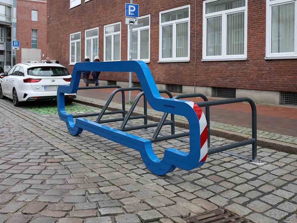 Platz für 10 Fahrräder: Car Bike Port passt in jede Pkw Parklücke in Cuxhaven