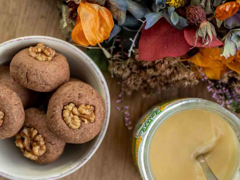 Rezepte für Gütersloh, mit Honig lassen sich viele winterliche Köstlichkeiten zaubern, zum Beispiel leckere Schoko Cookies