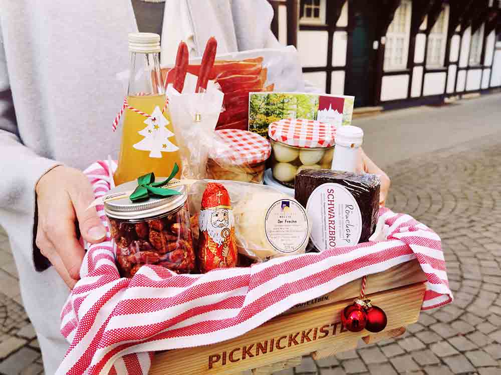 Aktion Verschenke ein Picknick gestartet, gefüllte Picknickkisten bald in 37 Orten im Münsterland erhältlich