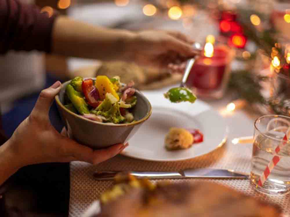 Günstig zum Genuss: So gelingt das Weihnachtsmenü, mehr Saisongemüse, weniger Fleisch: Tipps für ein Festessen mit kleinem Budget