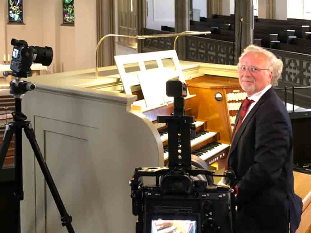 Gütersloh, Orgelkonzert zum Jahresausklang mit Sigmund Bothmann in der Martin Luther Kirche, 31. Dezember 2022