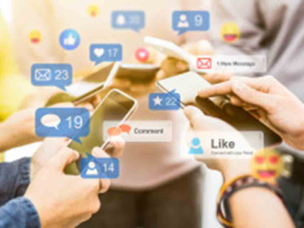 Social Web stört die Entwicklung des Gehirns, Facebook, Instagram, Snapchat, Kinder und Jugendliche reagieren zunehmend überempfindlich