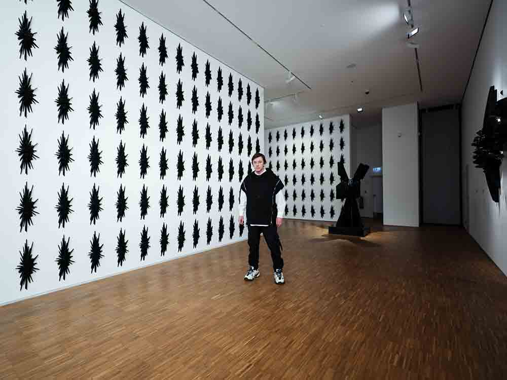 Vasily Klyukin: Hommage an Joseph Beuys, Kunstperformance im Osthaus Museum Hagen, 13. Januar 2023