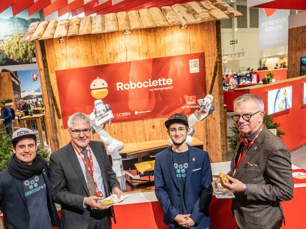 »Grüezi Berlin«, der 1. Käse Servier Roboter begeistert Gäste