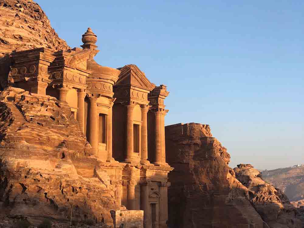 Neue Gebeco Reise zu den Glanzlichtern Jordaniens, Erlebnisreise für Orient Fans 2023