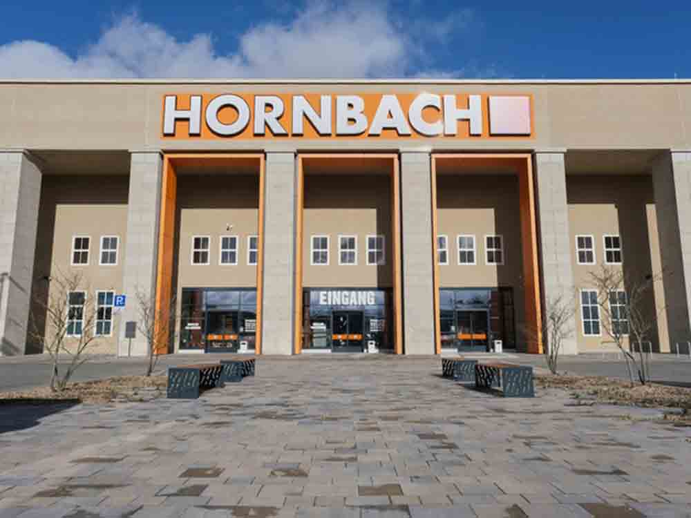 Tradition trifft Moderne: Hornbach eröffnet neuen Baumarkt und Gartenmarkt auf dem Alten Messegelände in Leipzig