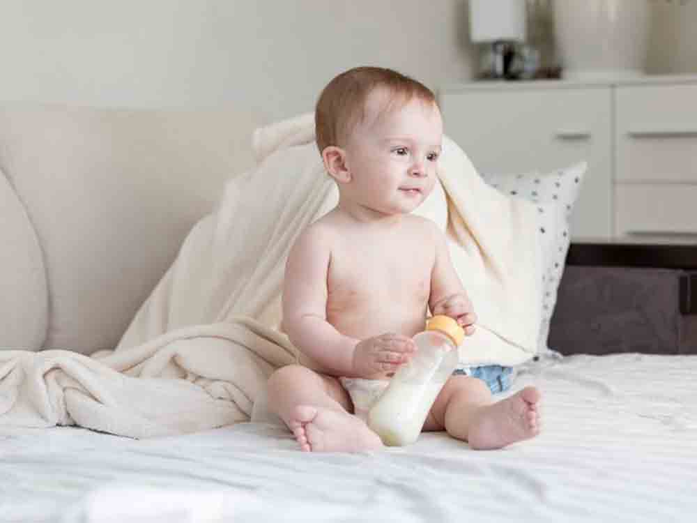 Studie: Angaben auf Produkten von Säuglingsnahrung kaum wissenschaftlich belegt