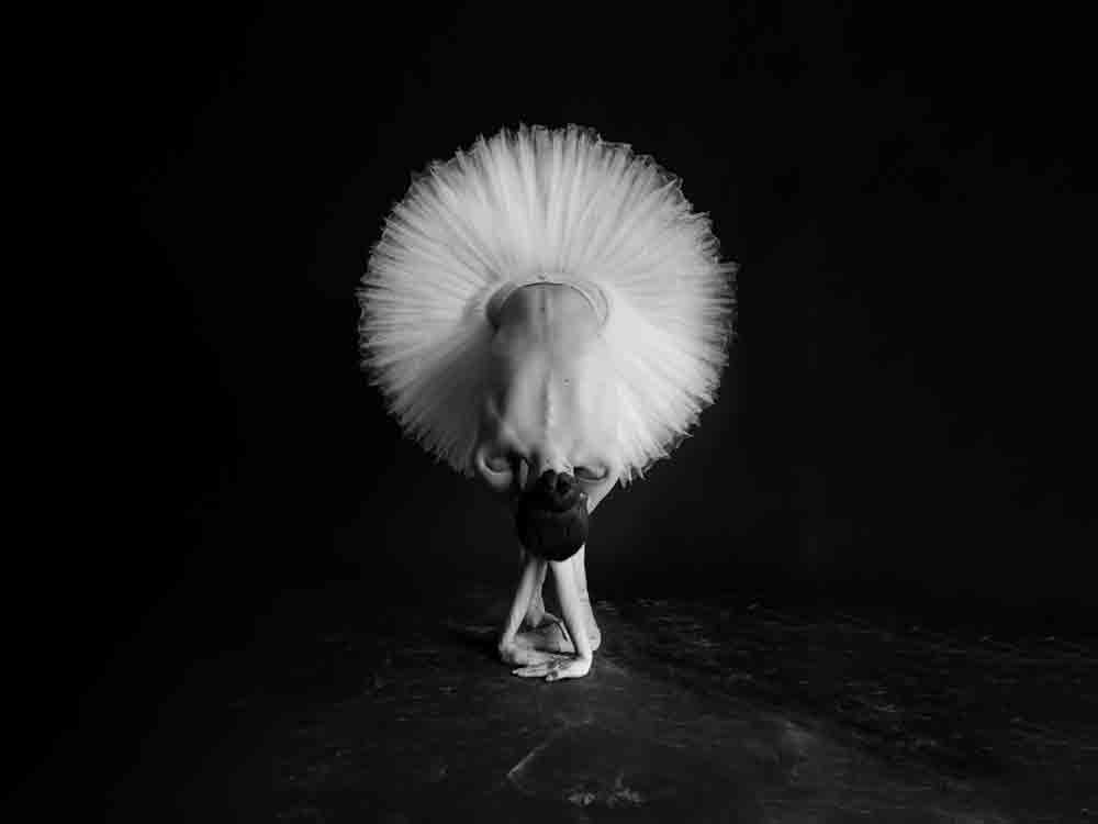 »Nuancen«, Alwin Maigler, Leica Galerie Stuttgart präsentiert faszinierende Schwarzweiß Aufnahmen des Stuttgarter Ballett Ensembles, 21. April bis 17. Juni 2023