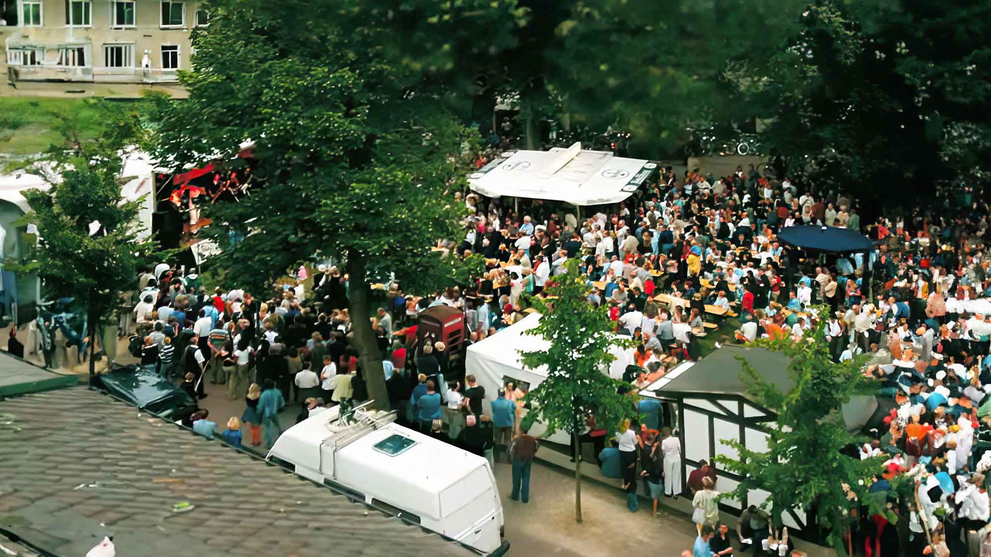 Woche der Kleinen Künste 2005, Dreiecksplatz Gütersloh, 27. Juni bis 1. Juli 2005