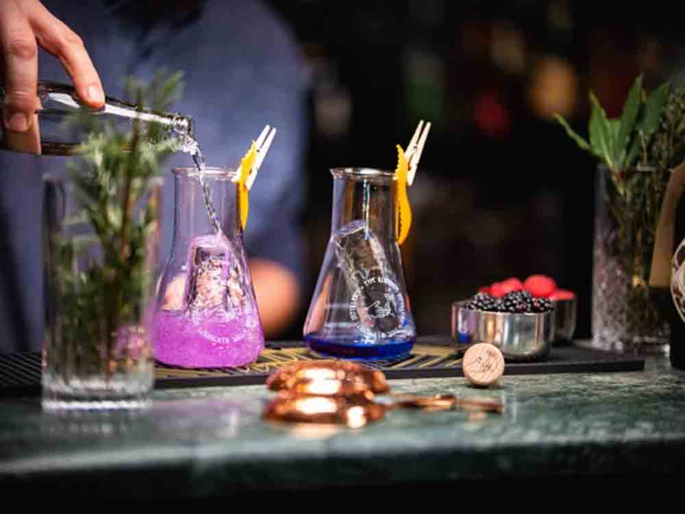 Cocktail Workshop auf der Food and Life 2023 in München mit der Illusionist Distillery