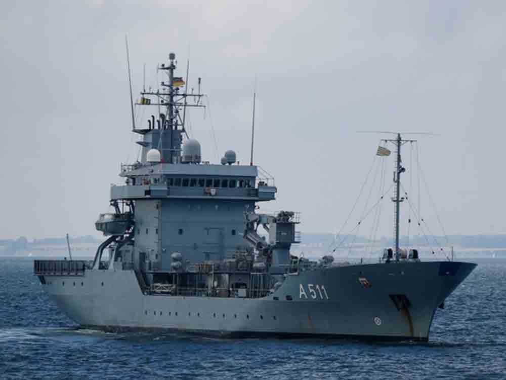 Nach humanitärer Hilfe während NATO Einsatz, Tender »Elbe« zurück in Kiel