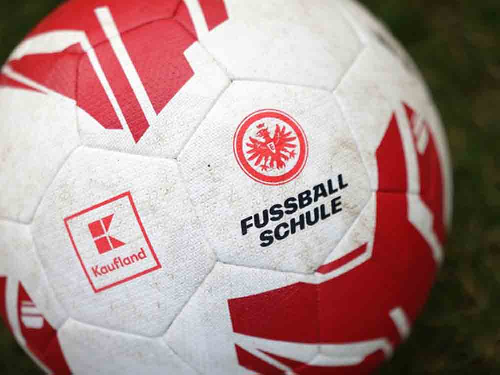 Kaufland fördert Begeisterung für Bewegung: erfolgreiches Spieltagscamp bei Eintracht Frankfurt