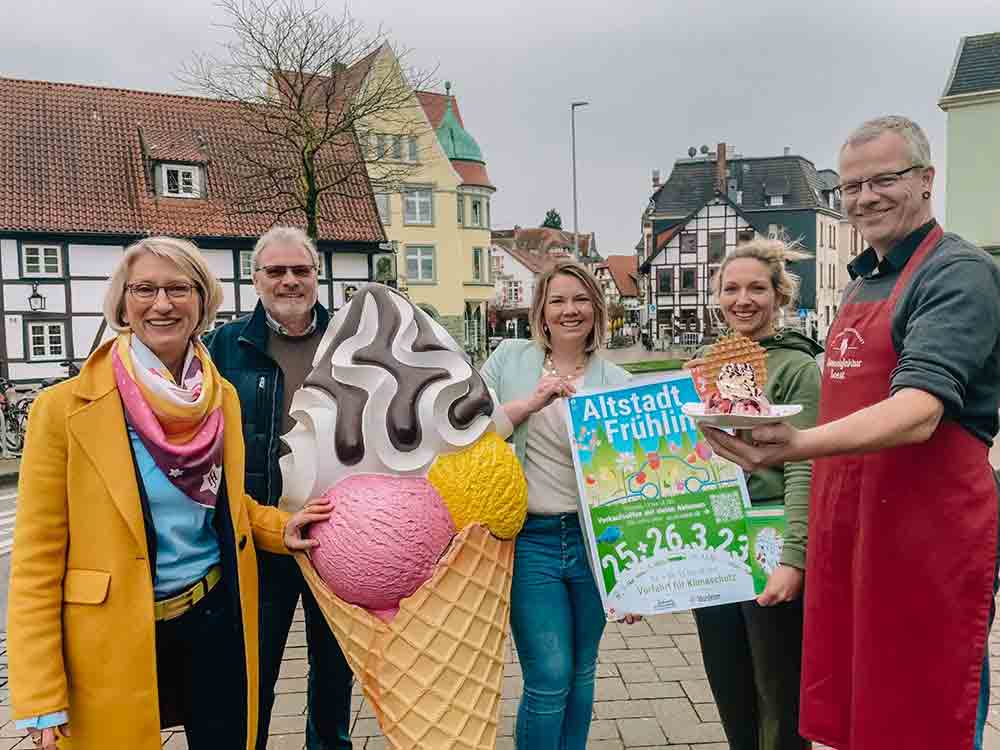 Soest blüht auf zum Altstadtfrühling, Innenstadt lockt am 25. und 26. März 2023 mit Aktionen und bunten Farben