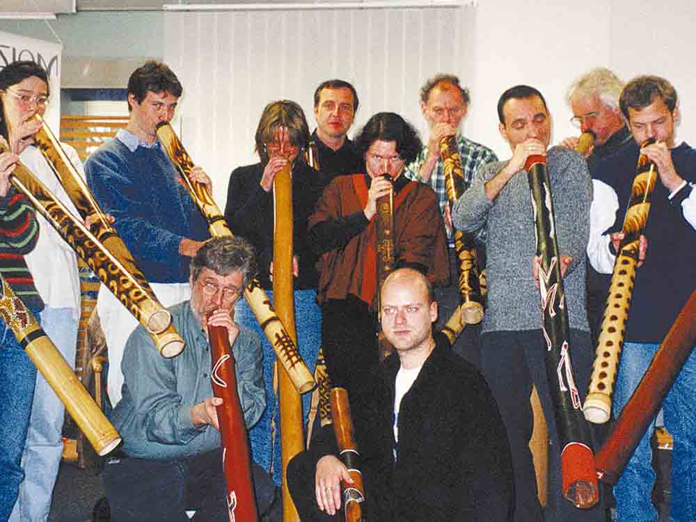 Didgeridoo Workshops 2001 in der »MusiKiste« Gütersloh, bekannt dank Jamiroquai