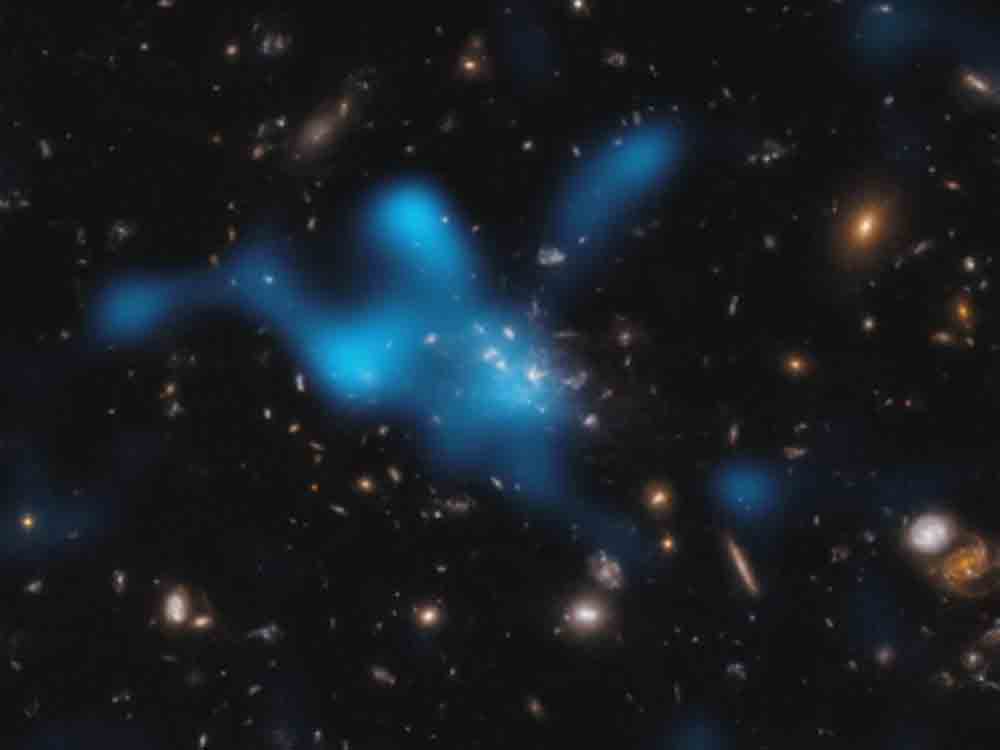 Die Geburt eines sehr weit entfernten Galaxienhaufens aus dem frühen Universum, Max Planck Institut für Astronomie